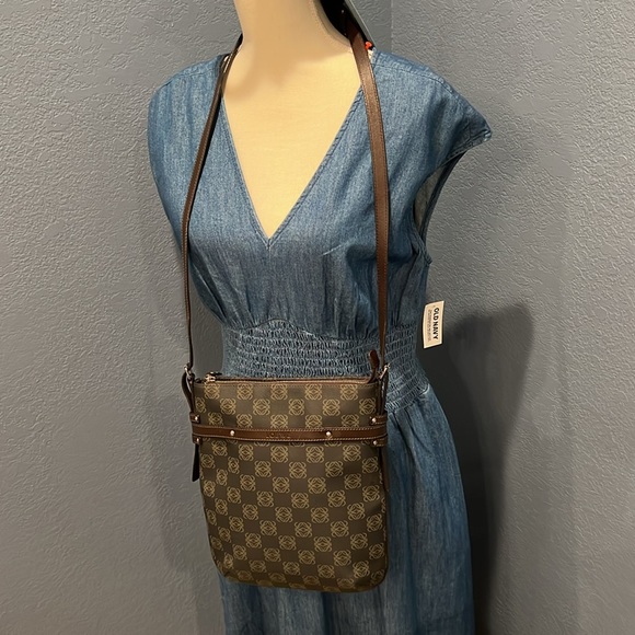 Authentic LOEWE Canvas Shoulder/Crossbody Bag - Picture 4 of 17